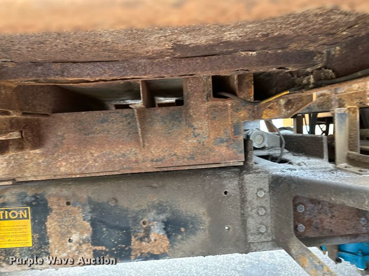 image for item EN3007 1998 International  2554 dump truck