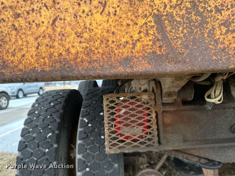 image for item EN3007 1998 International  2554 dump truck