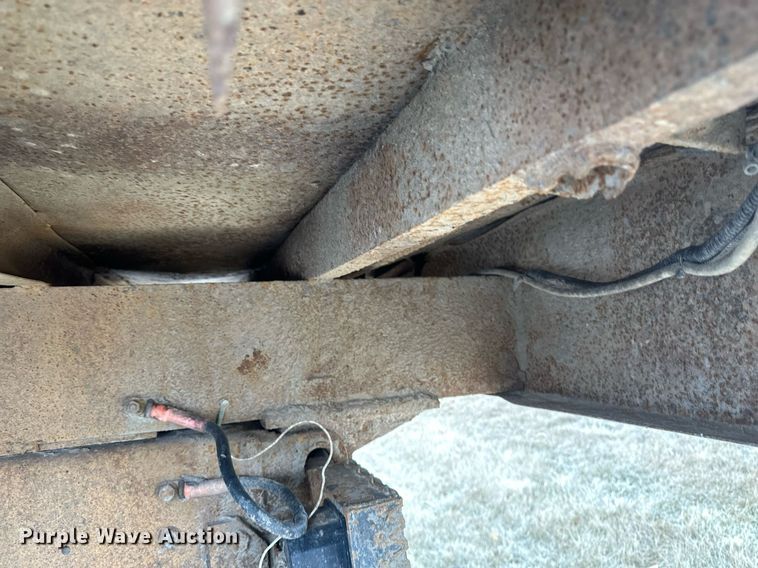 image for item EN3007 1998 International  2554 dump truck