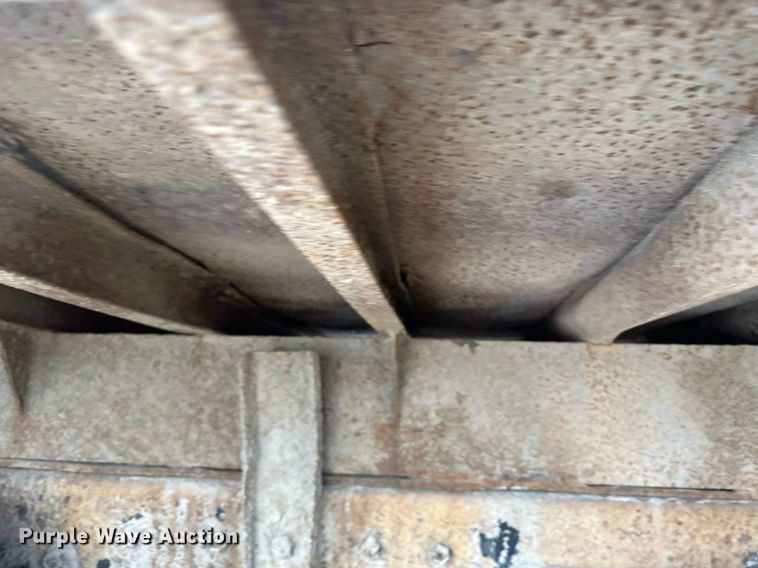 image for item EN3007 1998 International  2554 dump truck