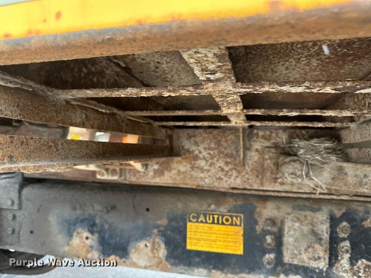 image for item EN3007 1998 International  2554 dump truck