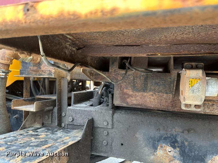 image for item EN3007 1998 International  2554 dump truck