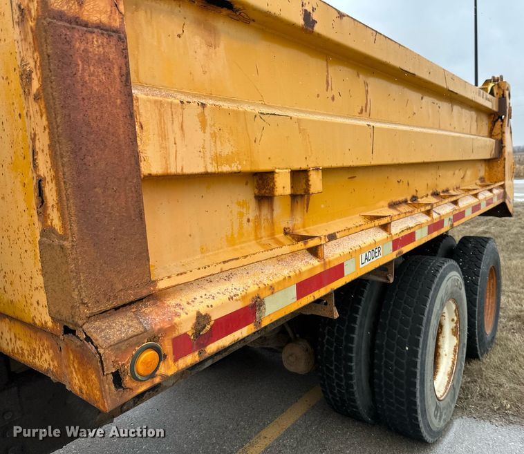 image for item EN3007 1998 International  2554 dump truck