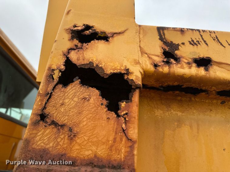 image for item EN3007 1998 International  2554 dump truck