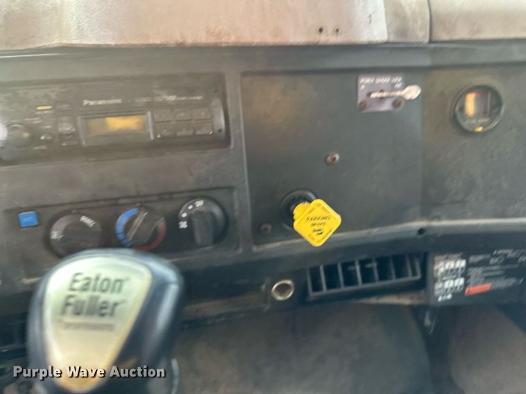 image for item EN3007 1998 International  2554 dump truck