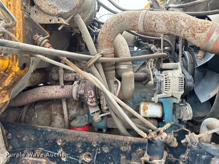 image for item EN3007 1998 International  2554 dump truck