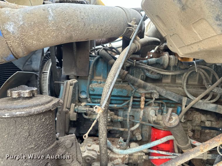 image for item EN3007 1998 International  2554 dump truck