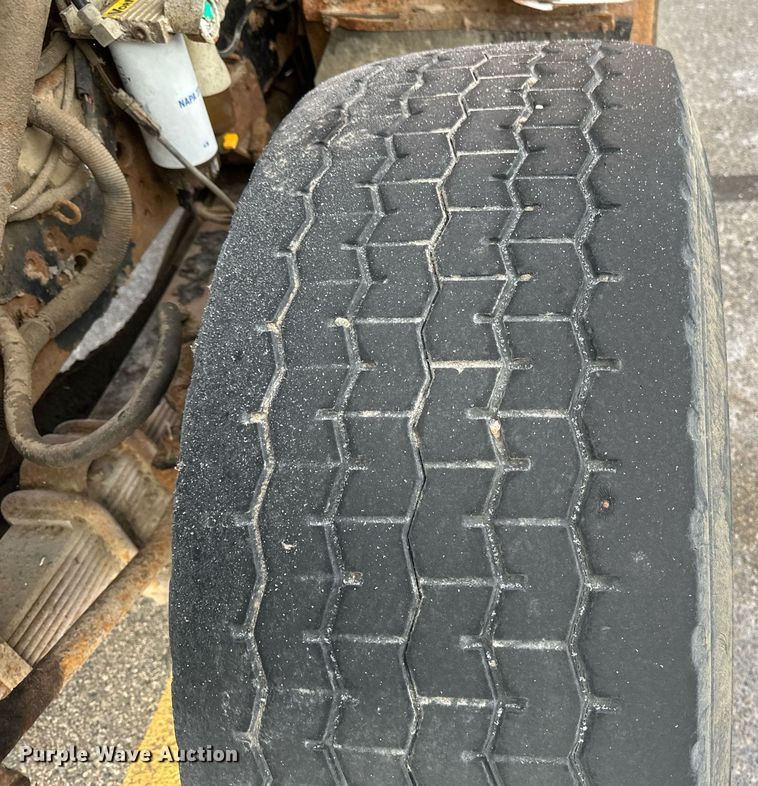 image for item EN3007 1998 International  2554 dump truck