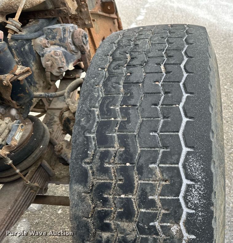 image for item EN3007 1998 International  2554 dump truck