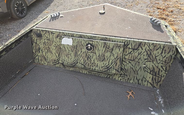 image for item EQ3787 2003 Driscoll Custom Boats  boat