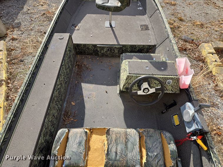 image for item EQ3787 2003 Driscoll Custom Boats  boat