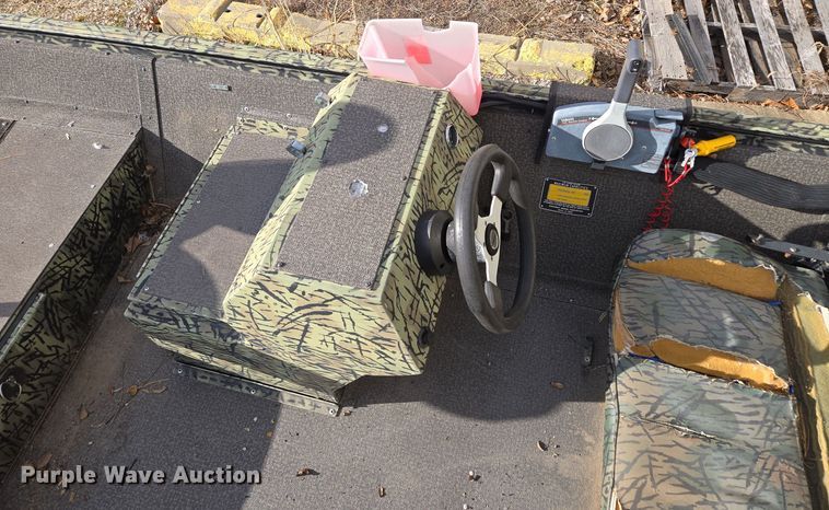 image for item EQ3787 2003 Driscoll Custom Boats  boat