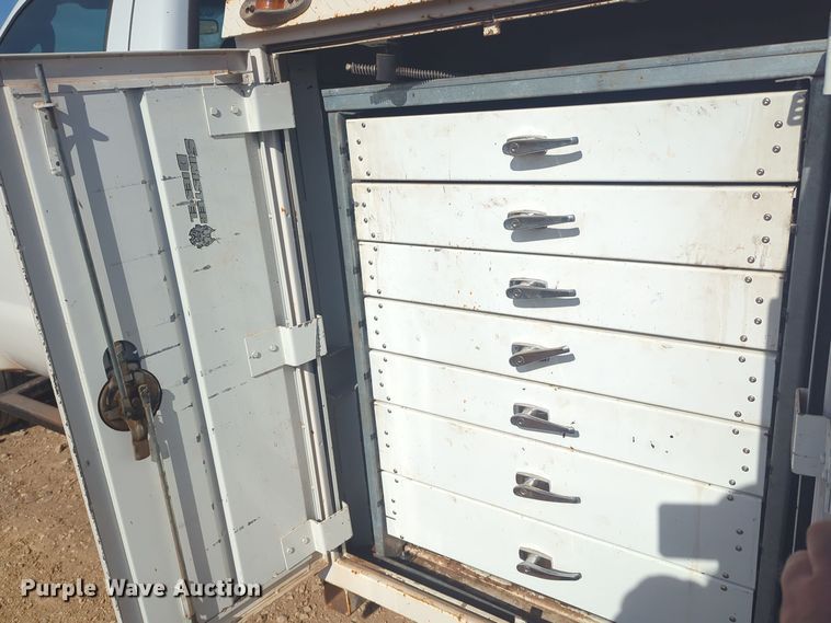 image for item ER1041 2004 Ford F550 utility / service truck