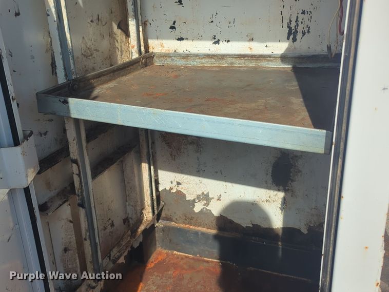 image for item ER1041 2004 Ford F550 utility / service truck