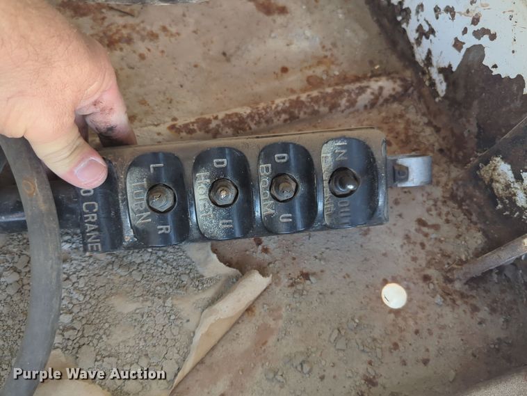 image for item ER1041 2004 Ford F550 utility / service truck