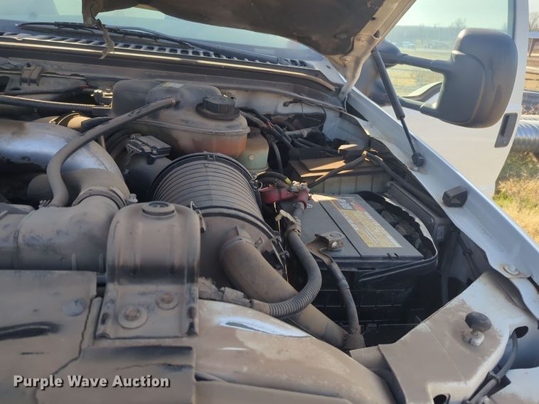 image for item ER1041 2004 Ford F550 utility / service truck