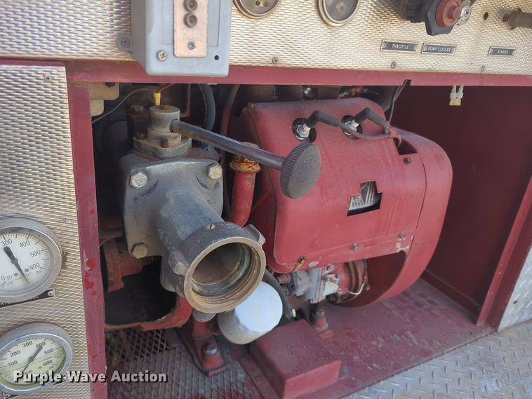 image for item ER1042 1985 Ford F700 pumper fire truck