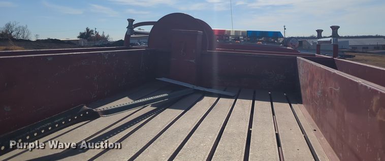 image for item ER1042 1985 Ford F700 pumper fire truck