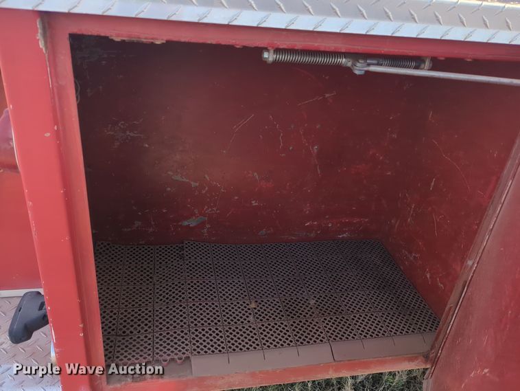 image for item ER1042 1985 Ford F700 pumper fire truck