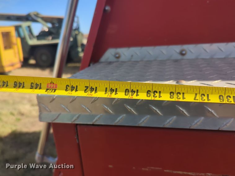 image for item ER1042 1985 Ford F700 pumper fire truck