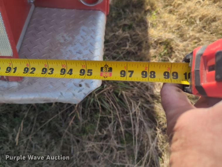 image for item ER1042 1985 Ford F700 pumper fire truck