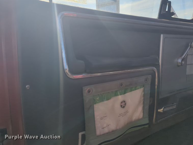 image for item ER1042 1985 Ford F700 pumper fire truck