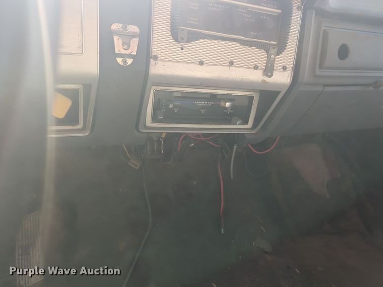 image for item ER1042 1985 Ford F700 pumper fire truck