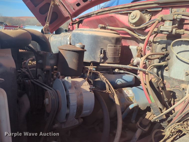 image for item ER1042 1985 Ford F700 pumper fire truck