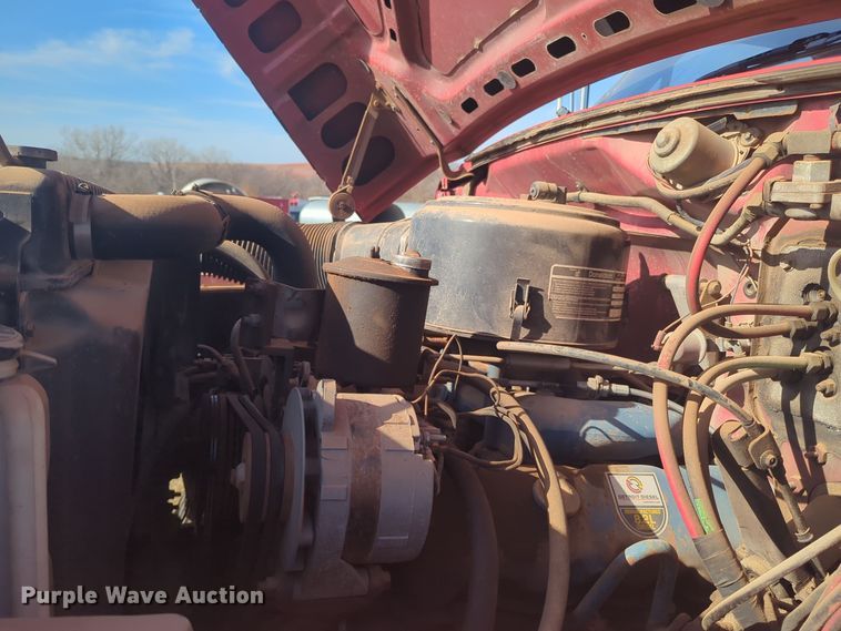 image for item ER1042 1985 Ford F700 pumper fire truck