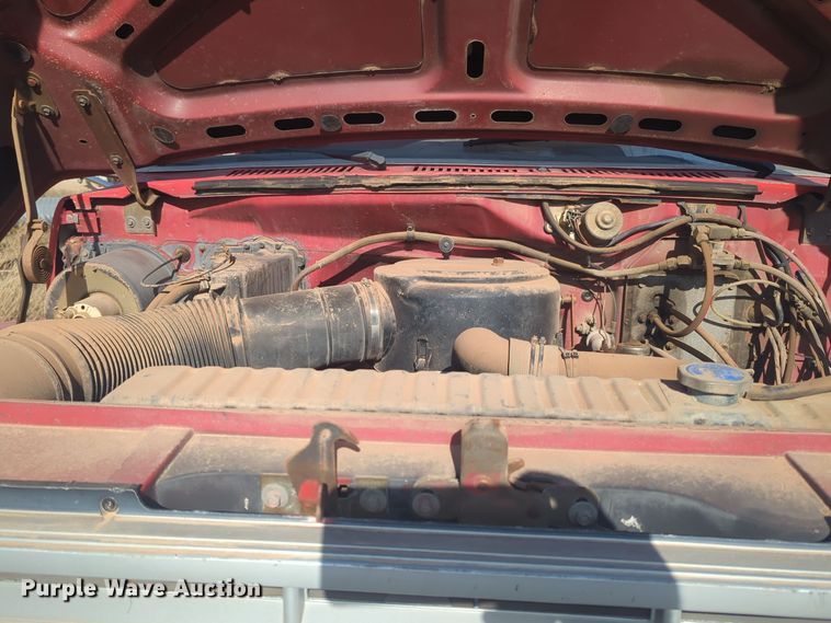 image for item ER1042 1985 Ford F700 pumper fire truck