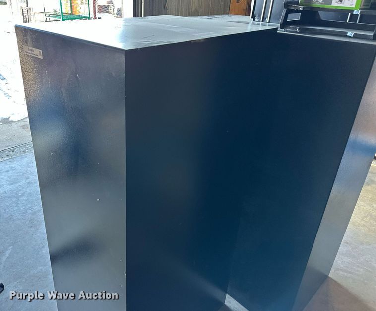 image for item ER8650 Winchester  safe