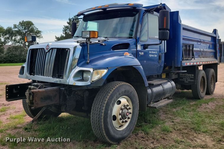 image for item KA9867 2005 International 7400 dump truck