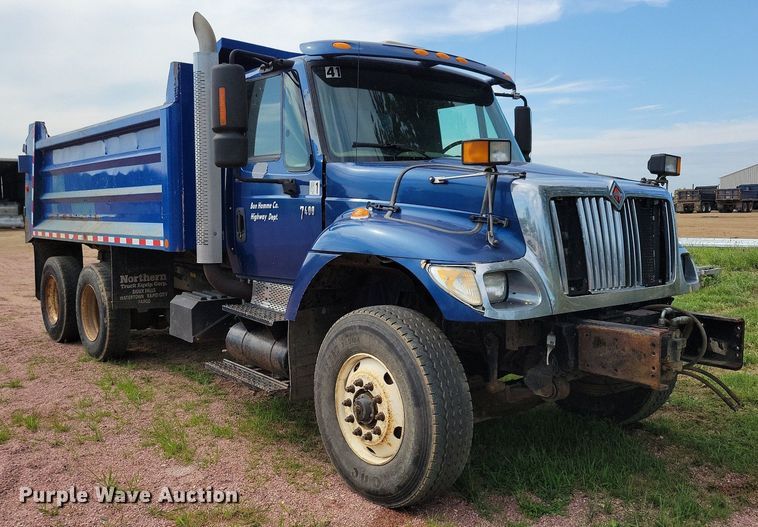 image for item KA9867 2005 International 7400 dump truck