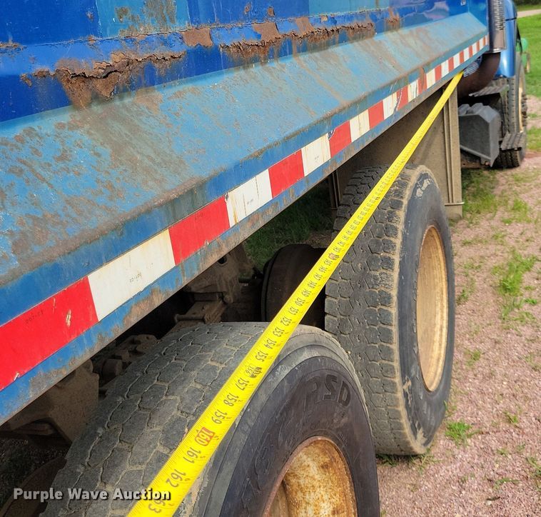 image for item KA9867 2005 International 7400 dump truck