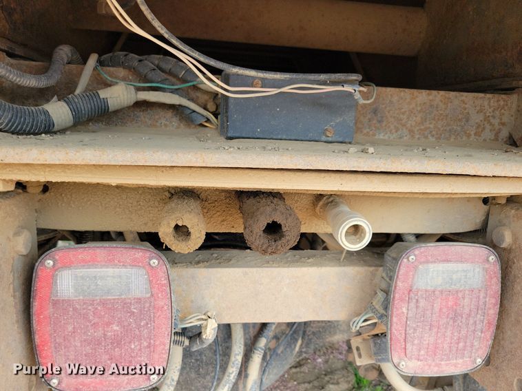 image for item KA9867 2005 International 7400 dump truck