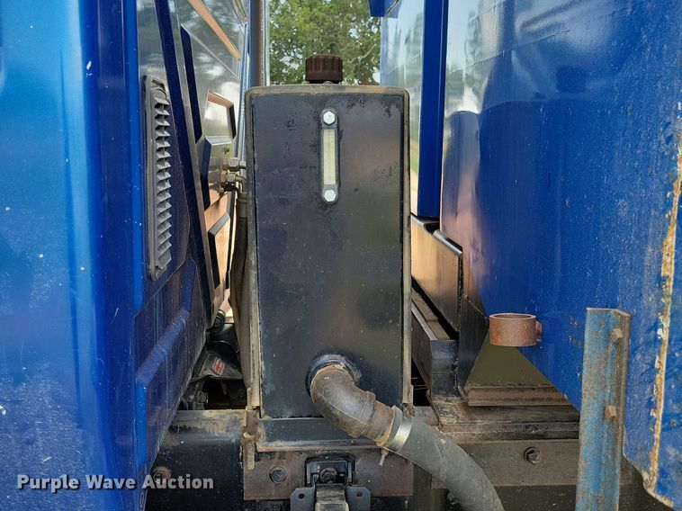 image for item KA9867 2005 International 7400 dump truck