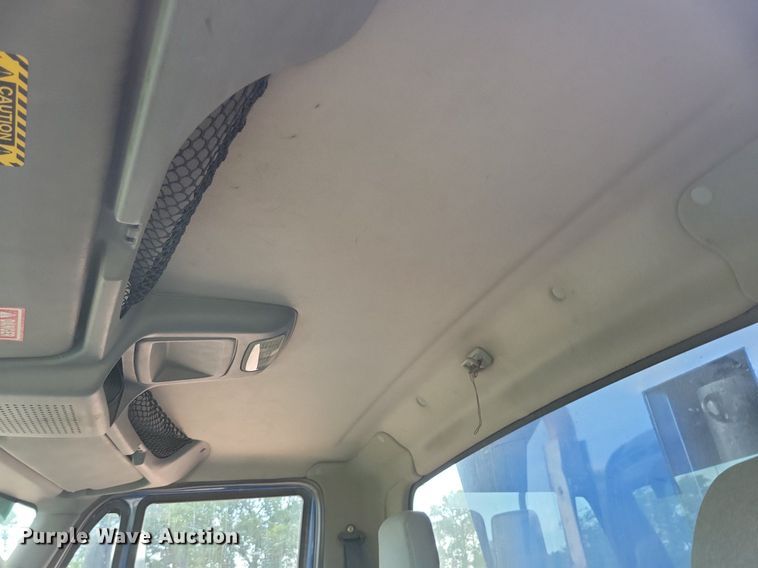 image for item KA9867 2005 International 7400 dump truck