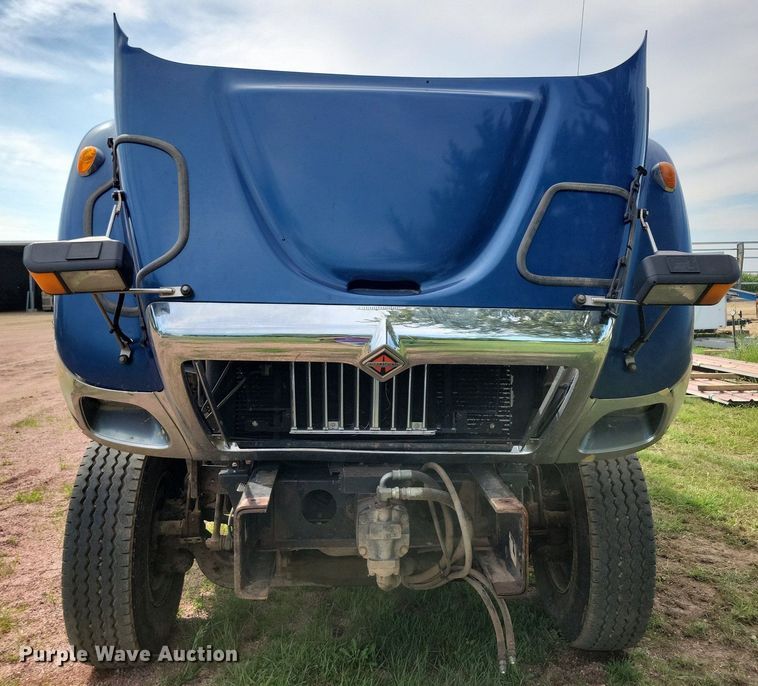 image for item KA9867 2005 International 7400 dump truck