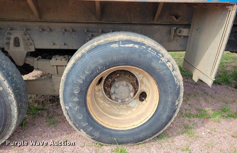 image for item KA9867 2005 International 7400 dump truck