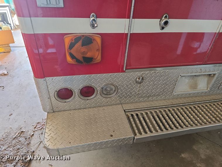 image for item NI9361 1990 Ford F350 XL ambulance