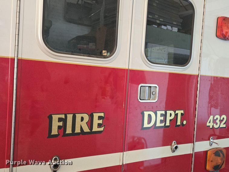 image for item NI9361 1990 Ford F350 XL ambulance