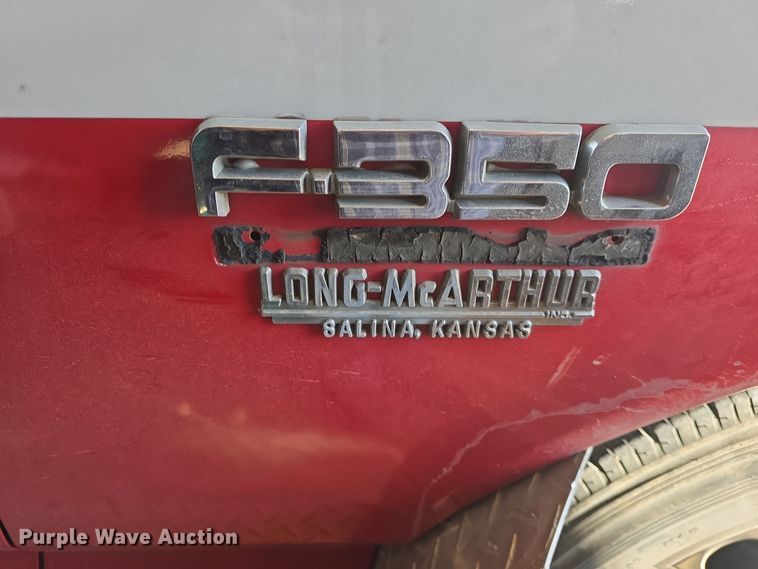 image for item NI9361 1990 Ford F350 XL ambulance