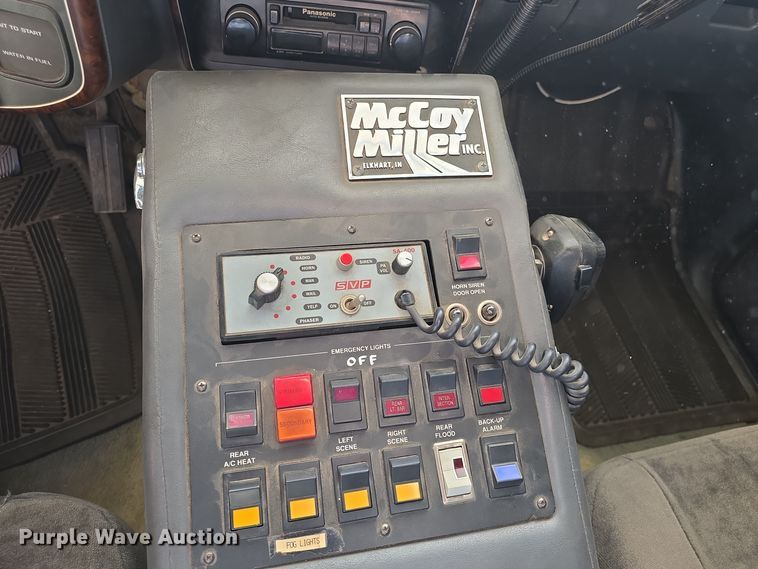 image for item NI9361 1990 Ford F350 XL ambulance