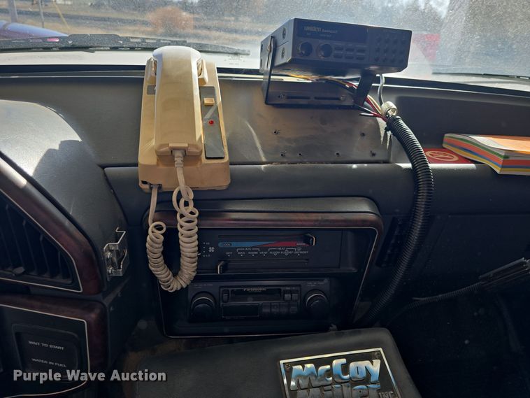 image for item NI9361 1990 Ford F350 XL ambulance