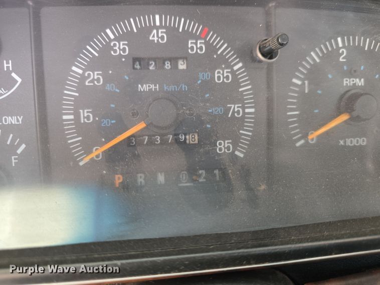 image for item NI9361 1990 Ford F350 XL ambulance