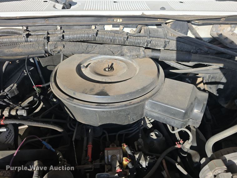 image for item NI9361 1990 Ford F350 XL ambulance