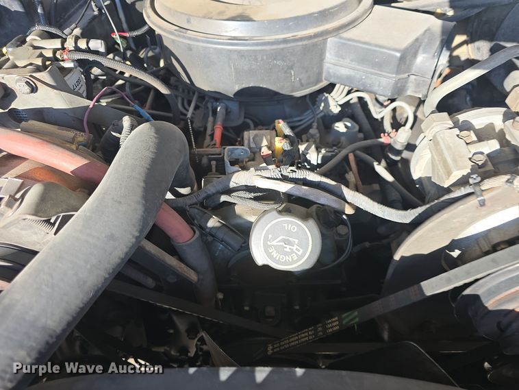 image for item NI9361 1990 Ford F350 XL ambulance