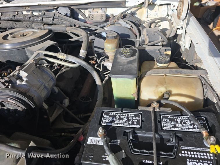 image for item NI9361 1990 Ford F350 XL ambulance