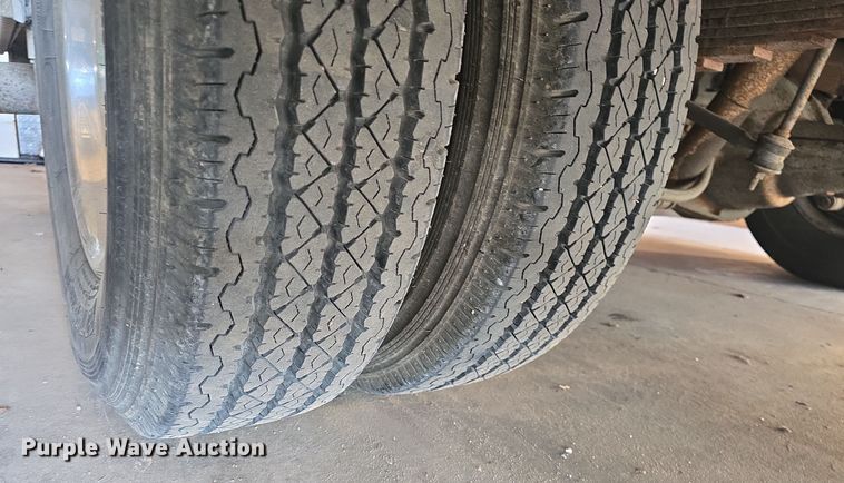 image for item NI9361 1990 Ford F350 XL ambulance