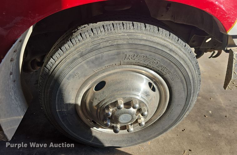 image for item NI9361 1990 Ford F350 XL ambulance